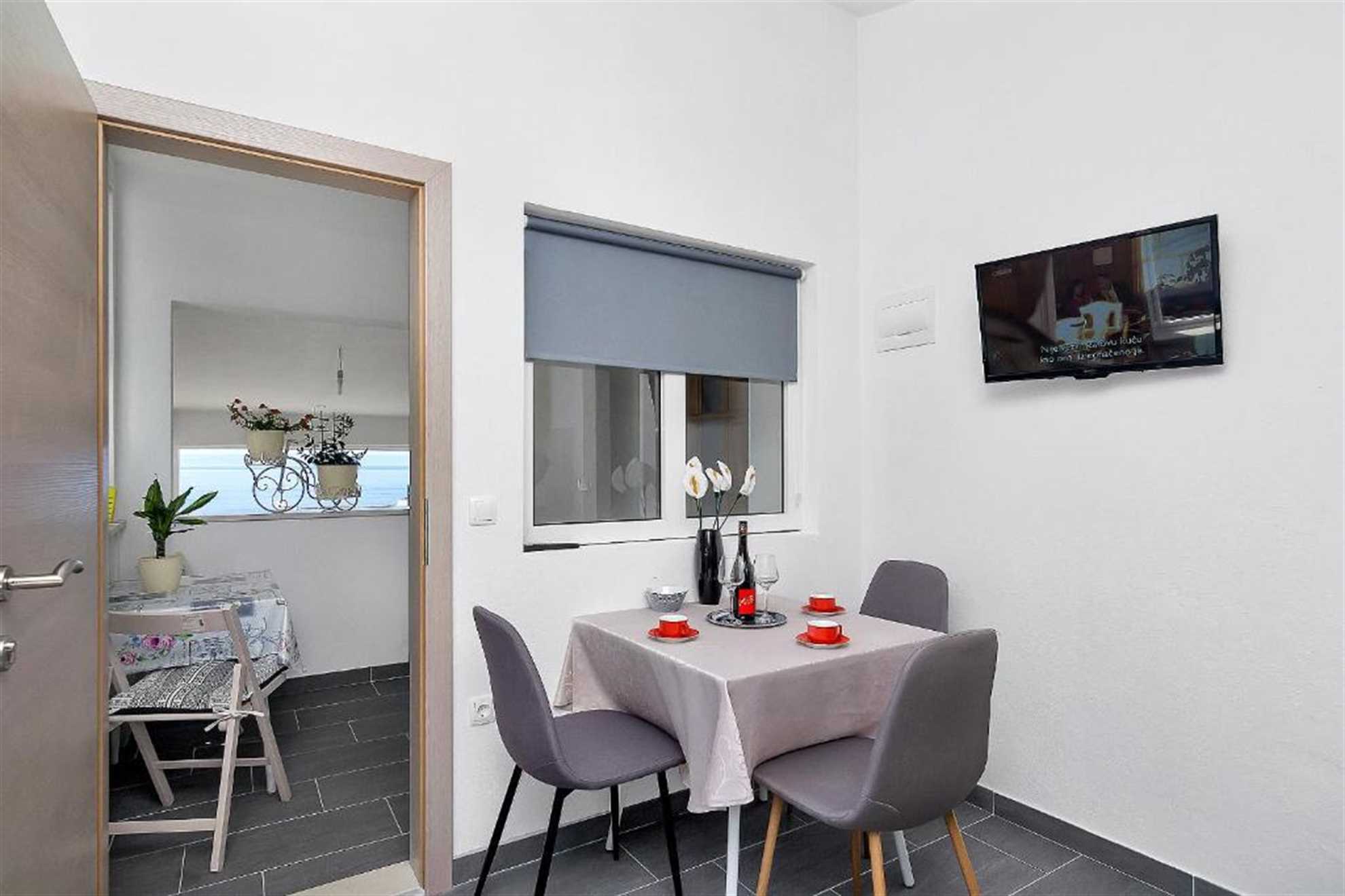 Four Milestone Apartment