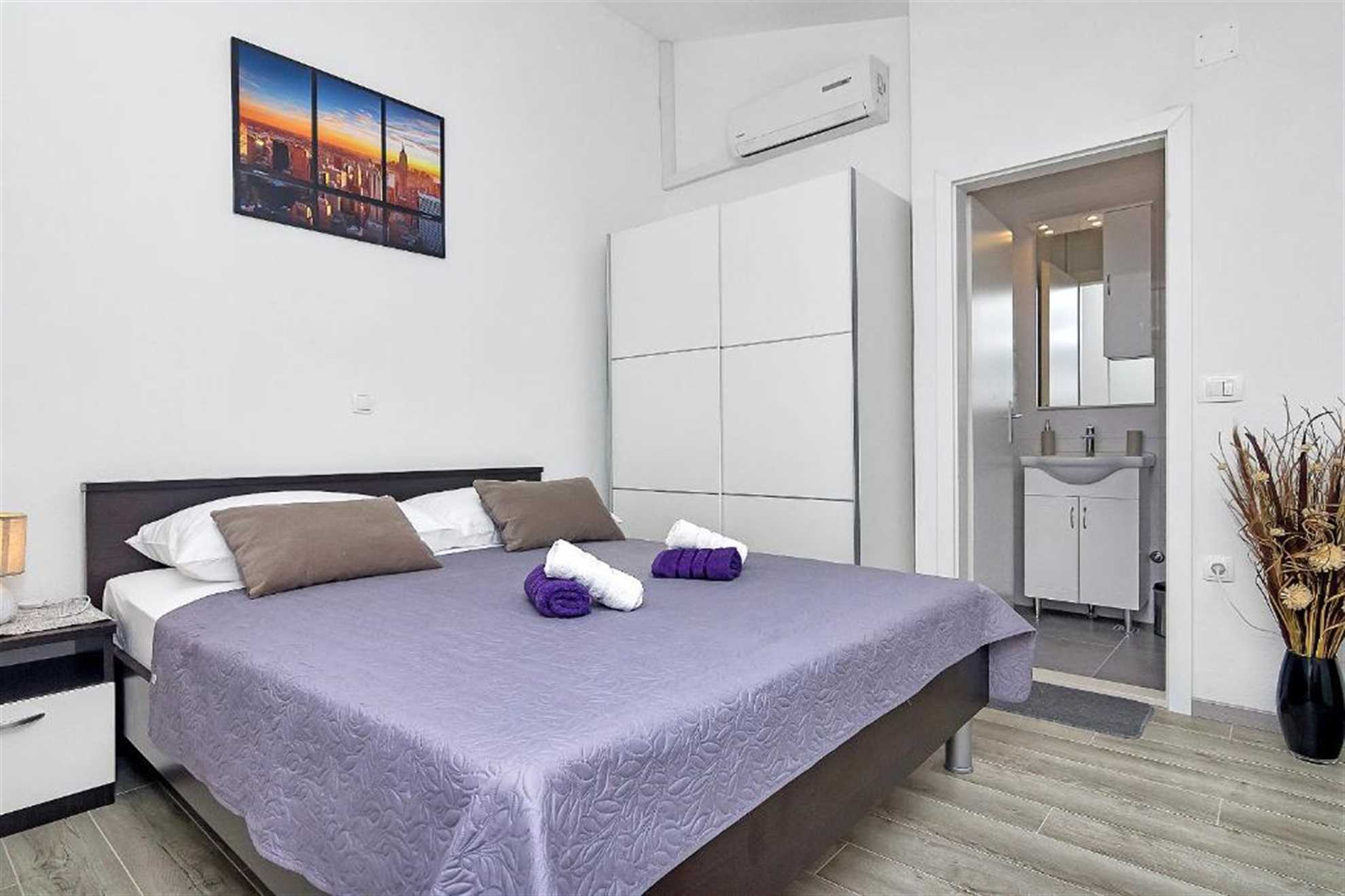 Four Milestone Apartment