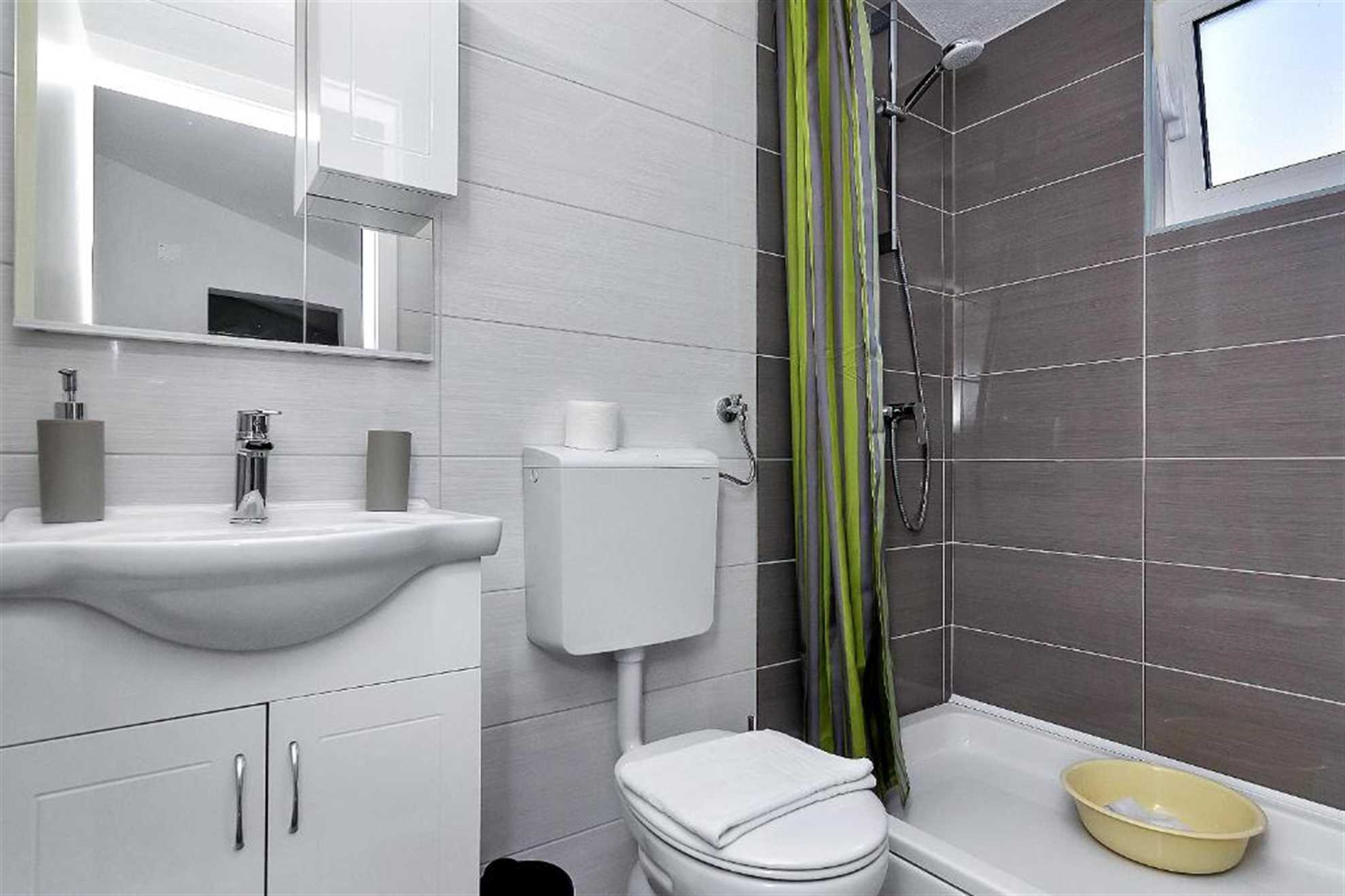 Four Milestone Apartment
