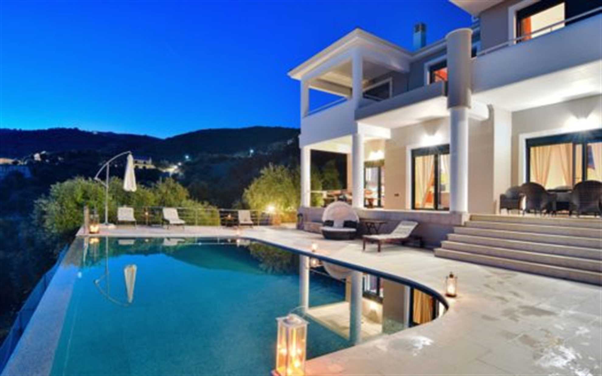 Image of Apartmet with blue pool