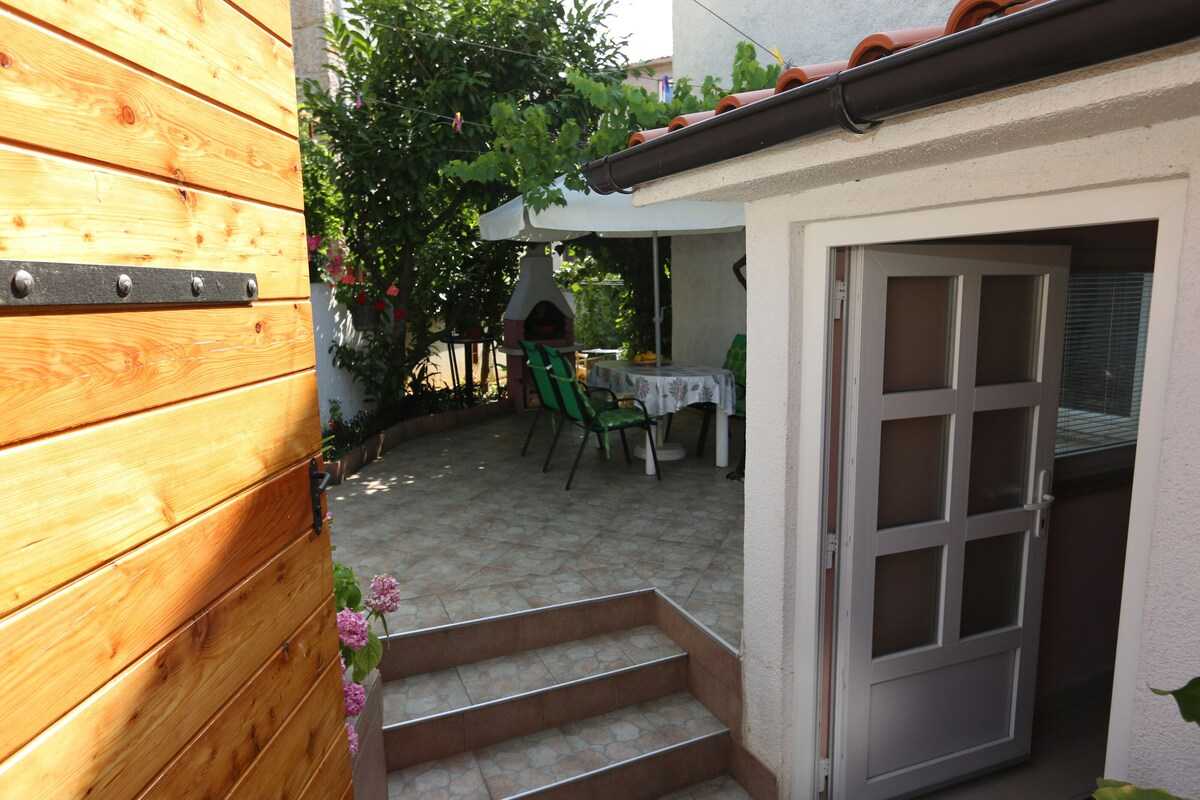 Apartment Ticak (60255-A1)