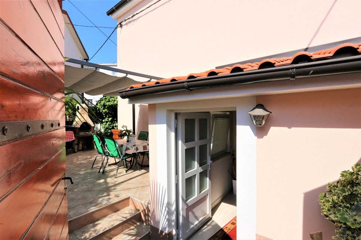 Apartment Ticak (60255-A1)