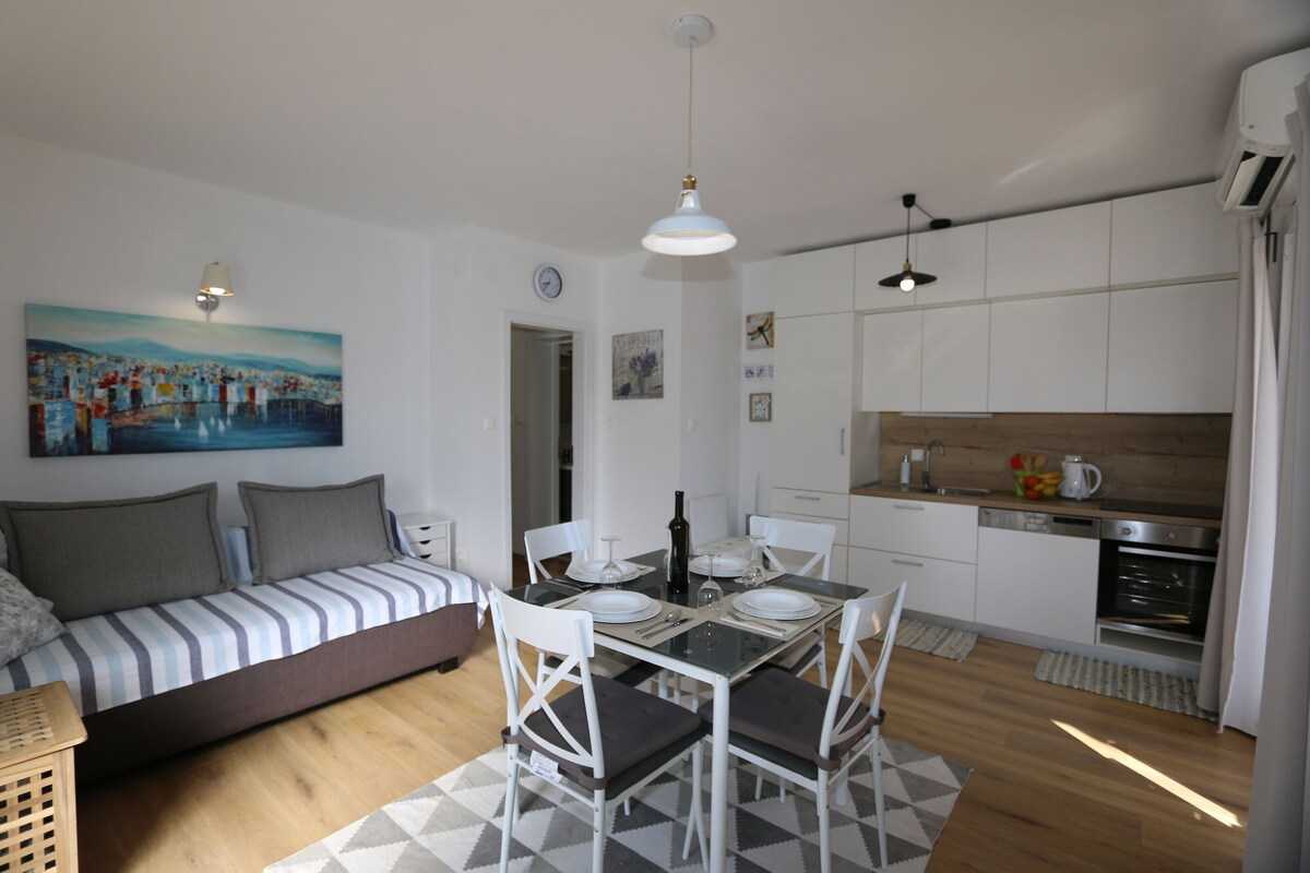 Apartment Baresic (36264-A2)