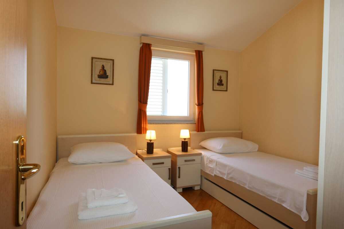 Apartment Klimno View Point (49852-A1)