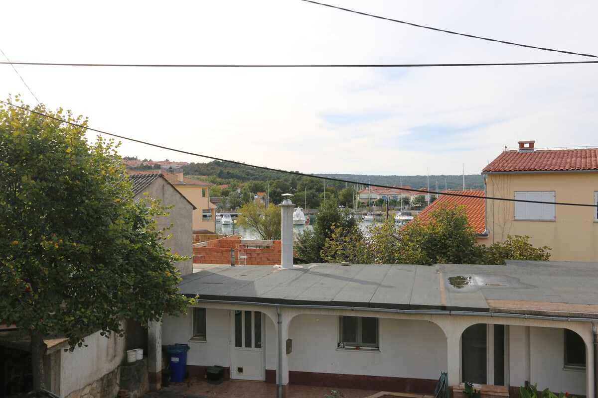 House Zbasnik (10016-K1)