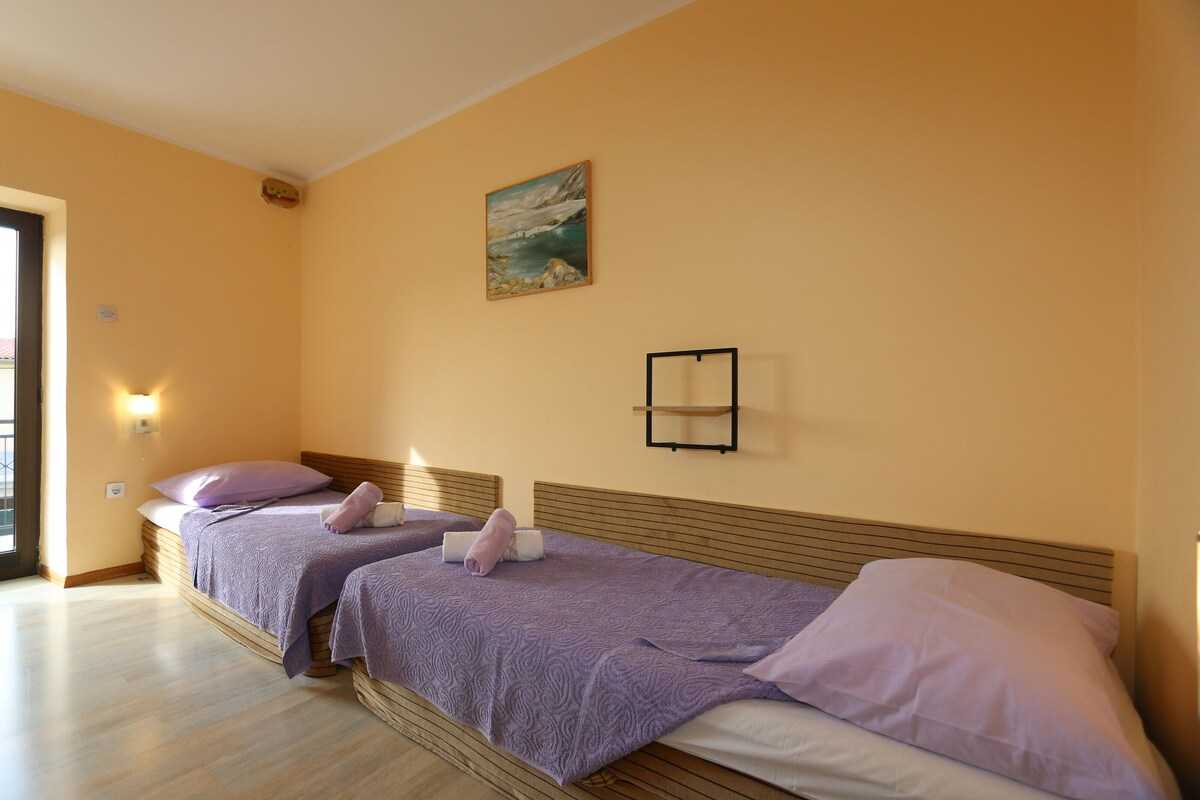 House Zbasnik (10016-K1)