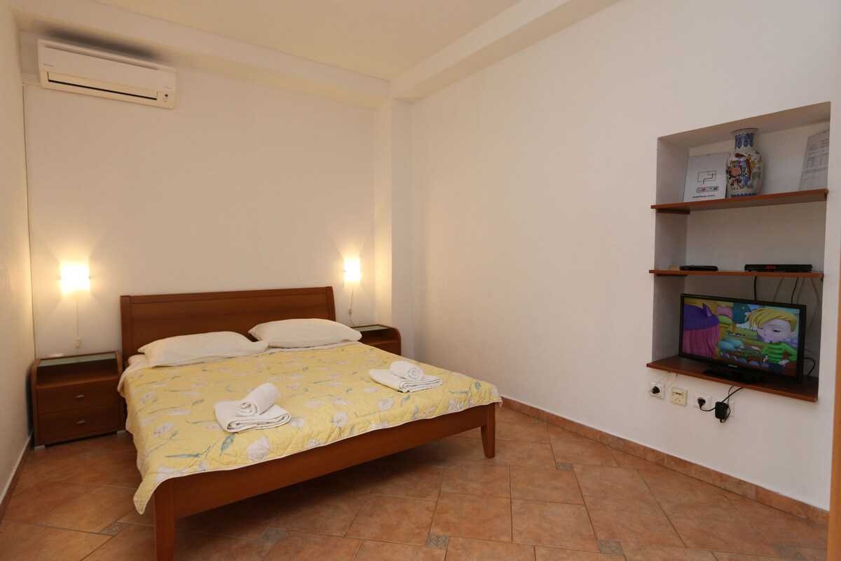 Apartment Sucic Ivan (60259-A2)