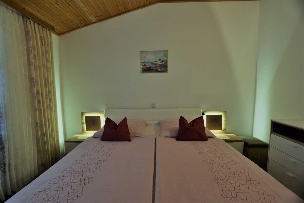 Apartment Drpić I. (10032-A1)