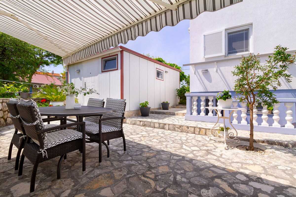 Apartment Marija Spina (10054-A1)