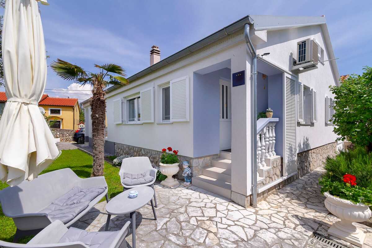Apartment Marija Spina (10054-A1)