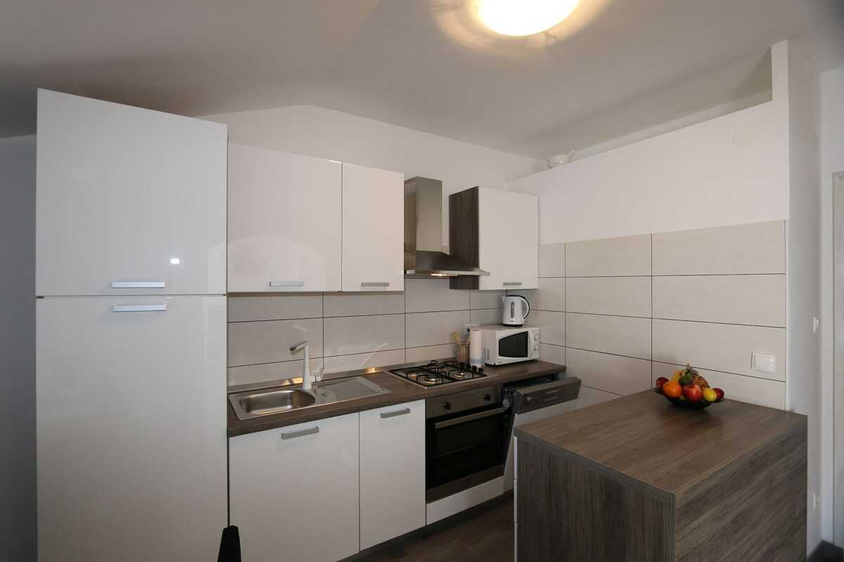 Apartment Petra (56038-A1)