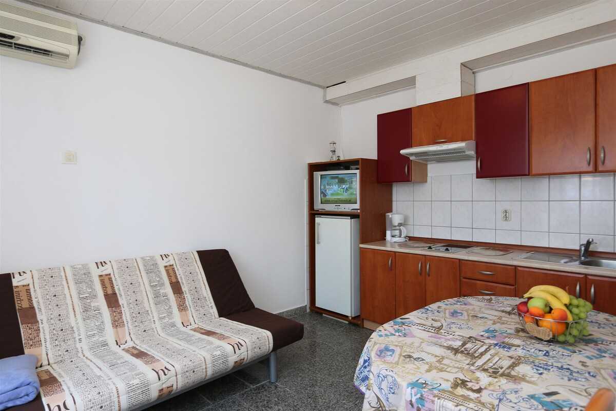 Apartment Jelenovic Ivana (10078-A1)
