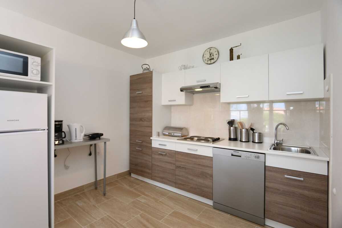 House Val (10039-K1)