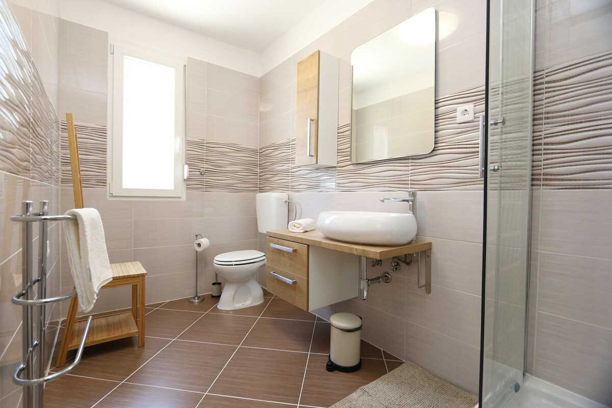 House Val (10039-K1)