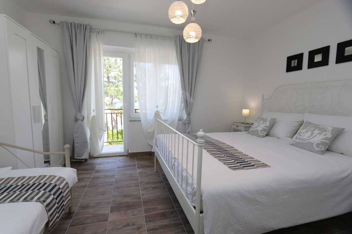 House Val (10039-K1)