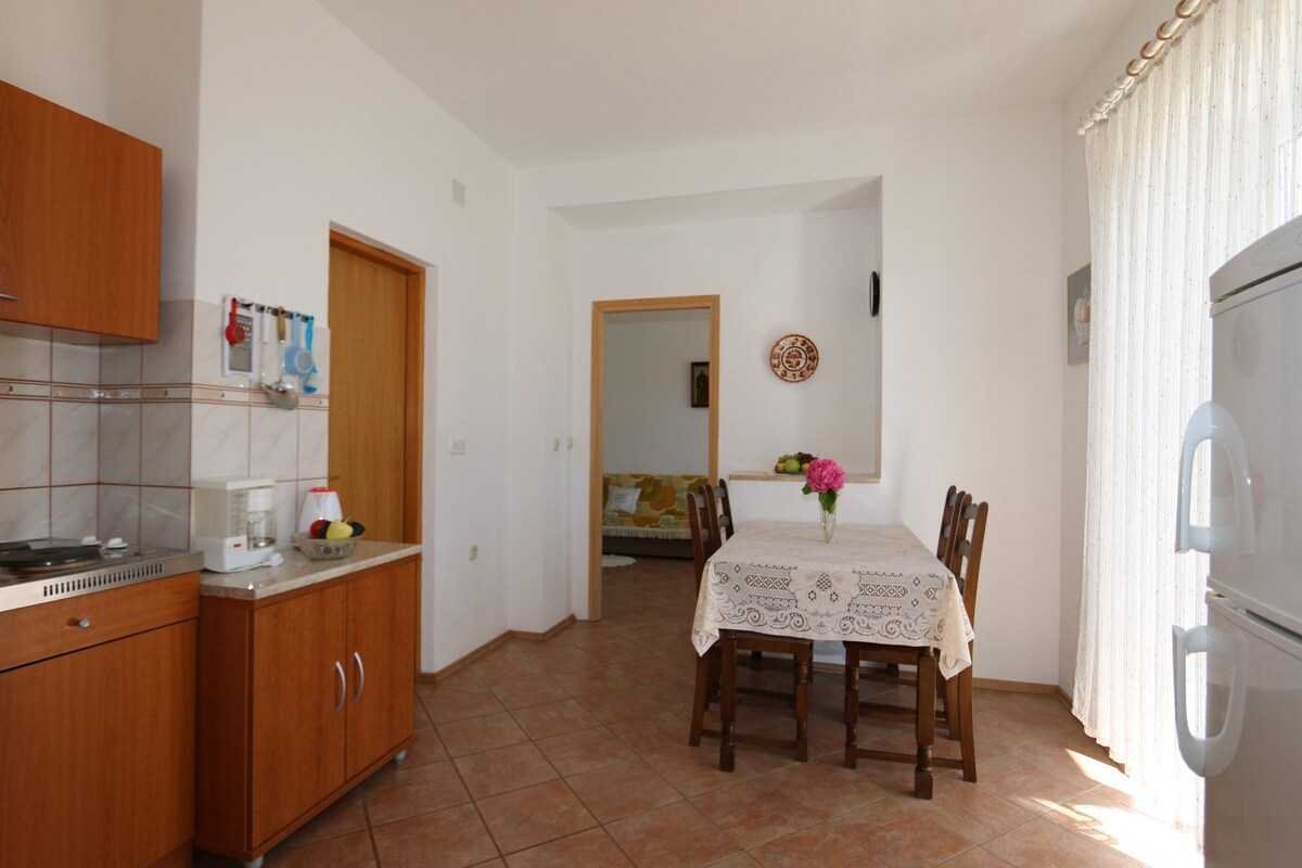 Apartment Mihalić (10070-A2)