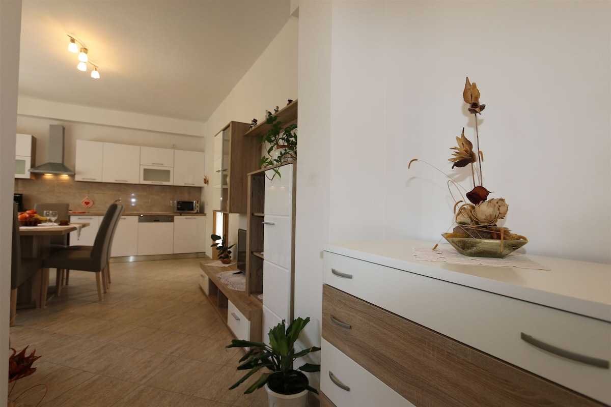 Apartment Car Marica (86119-A1)