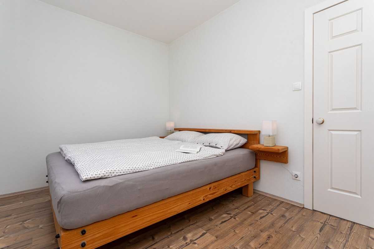 House Mali Raj (10068-K1)