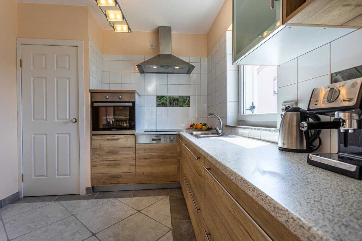 House Mali Raj (10068-K1)