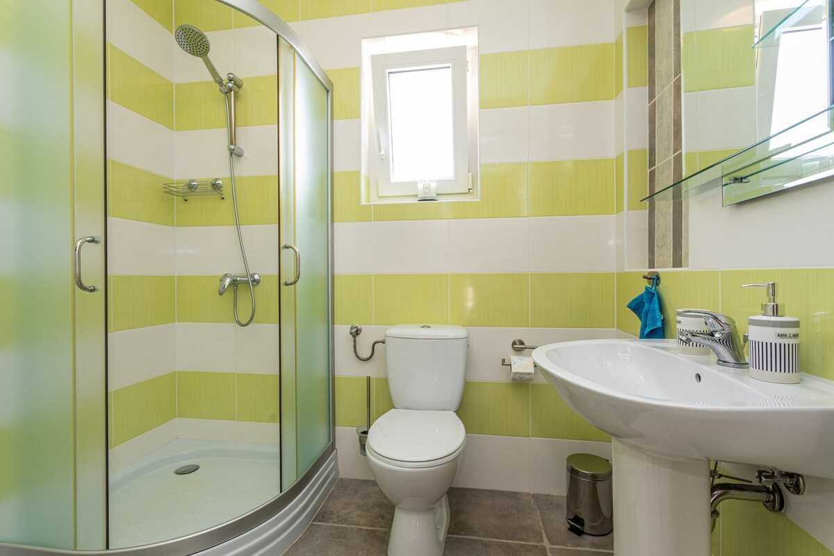 House Mali Raj (10068-K1)