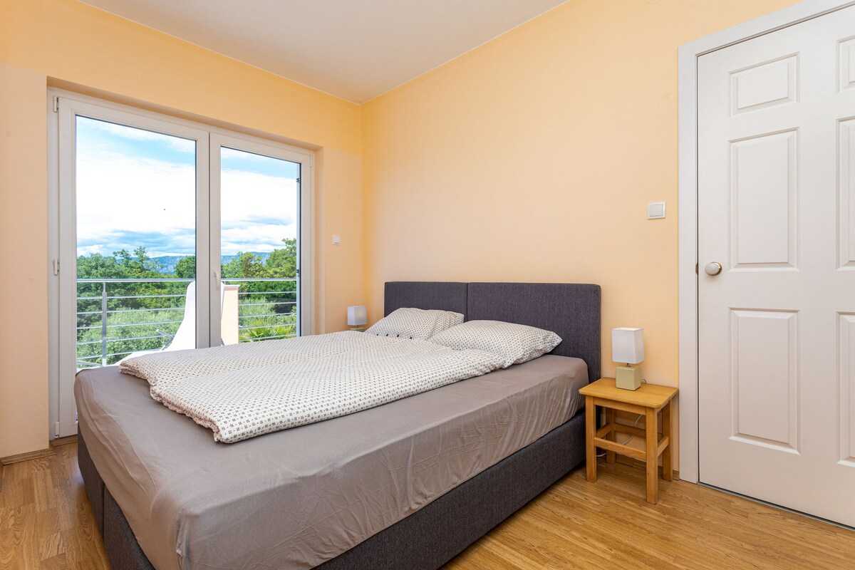 House Mali Raj (10068-K1)