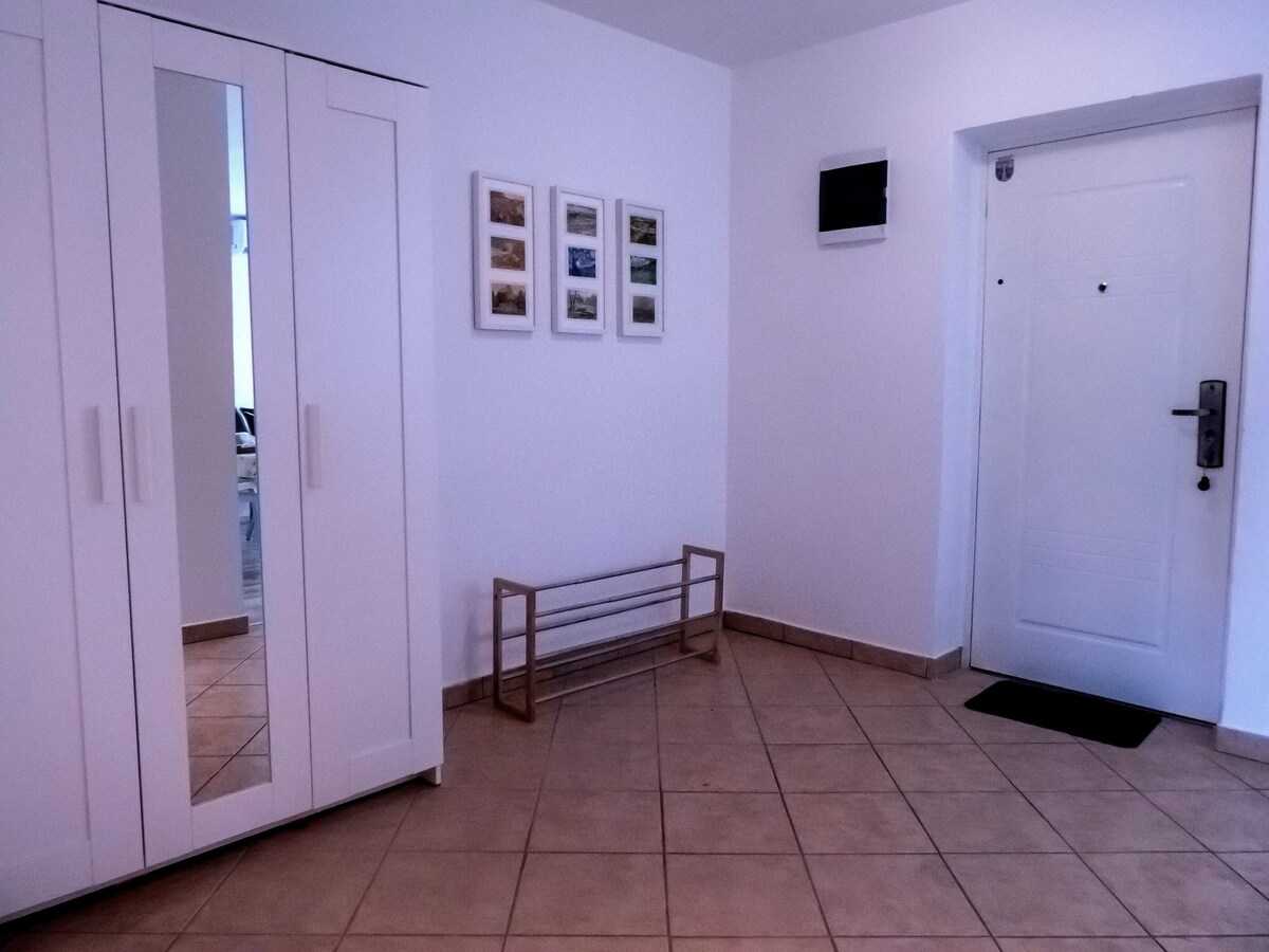 Apartment Dado (49856-A1)