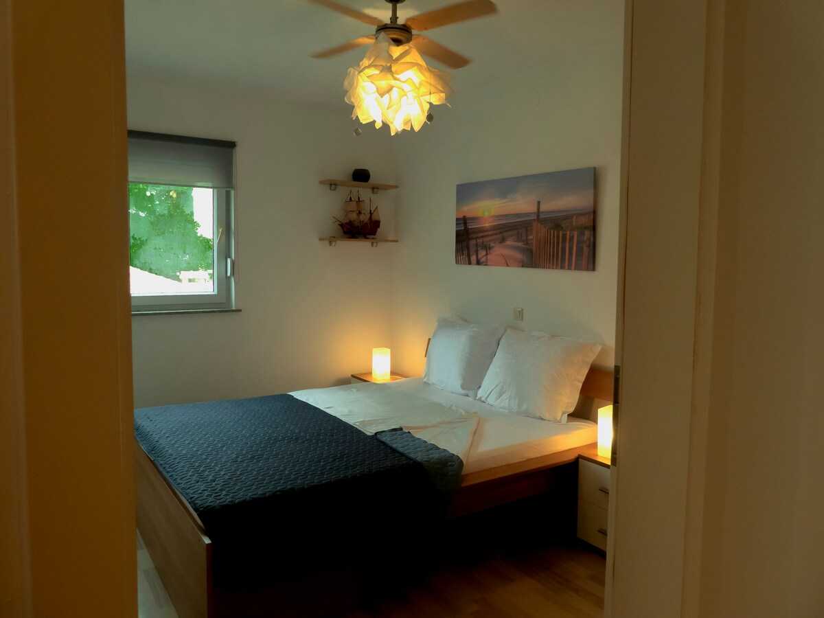 Apartment Dado (49856-A1)