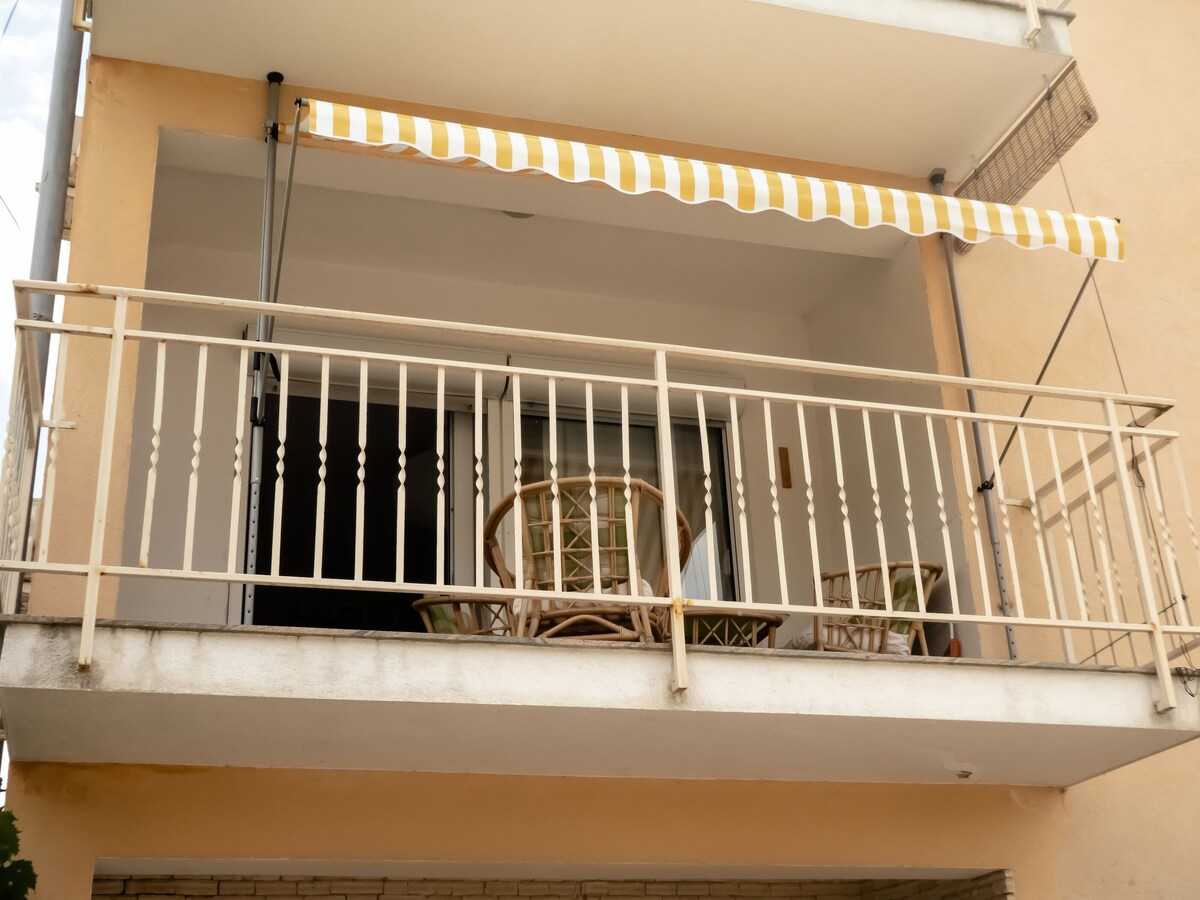 Apartment Dado (49856-A1)