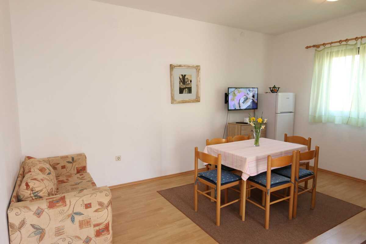 Apartment Tena (60256-A1)