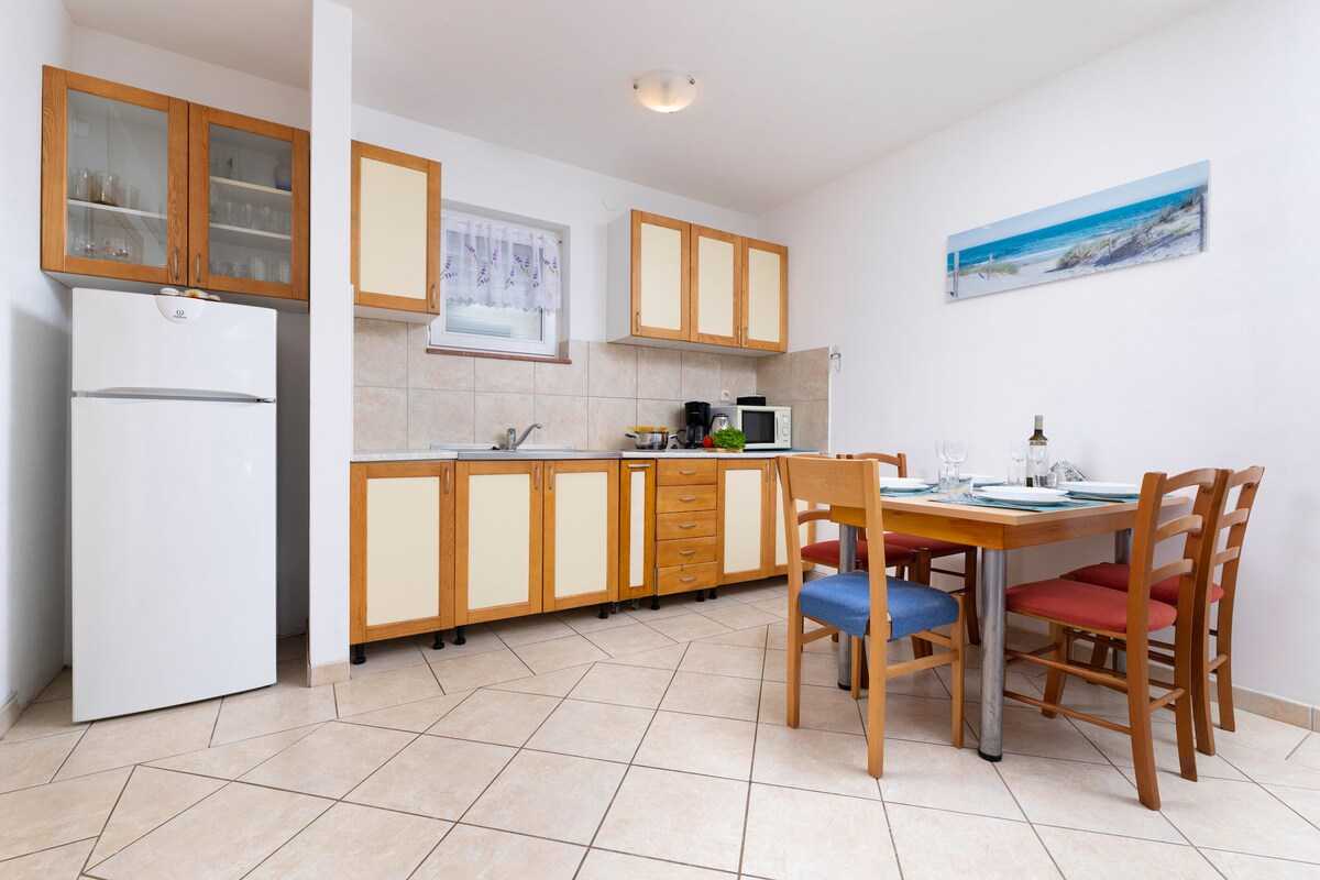 Apartman Mirta (68399-A1)