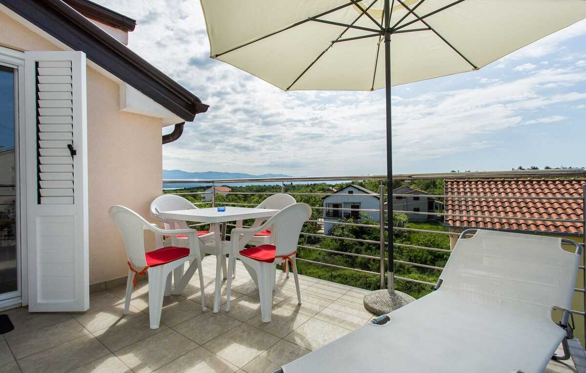 Apartment Laštro Nives (86117-A1)