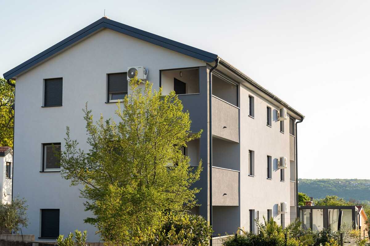 Apartment Grasa (10048-A1)