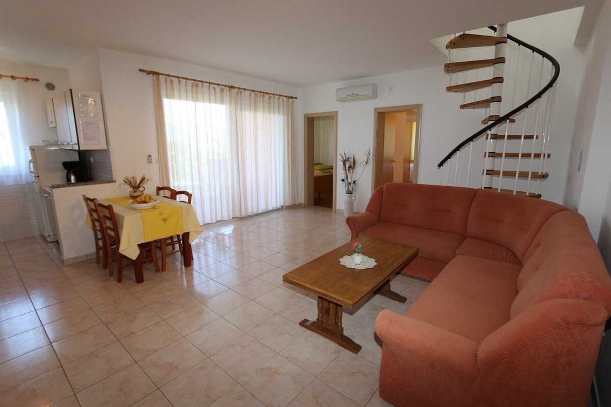 Apartment Dudovic Damir (10033-A1)