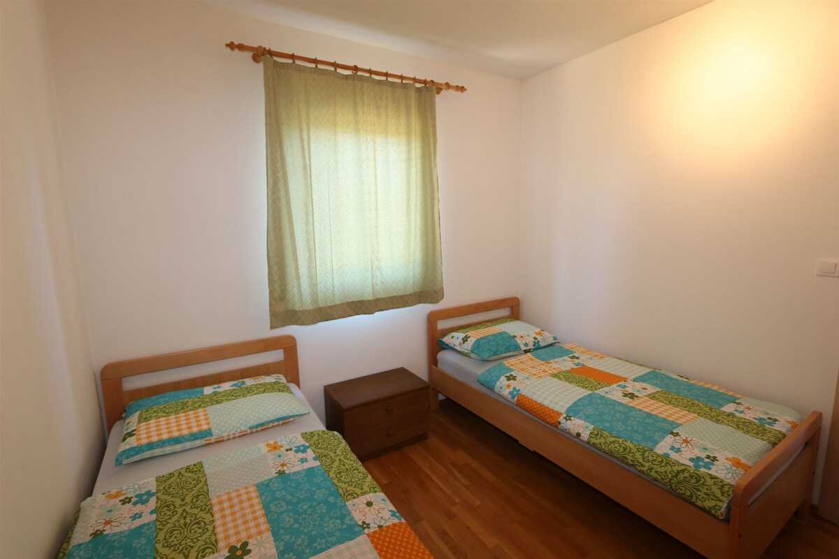 Apartment Dudovic Darko (10035-A1)
