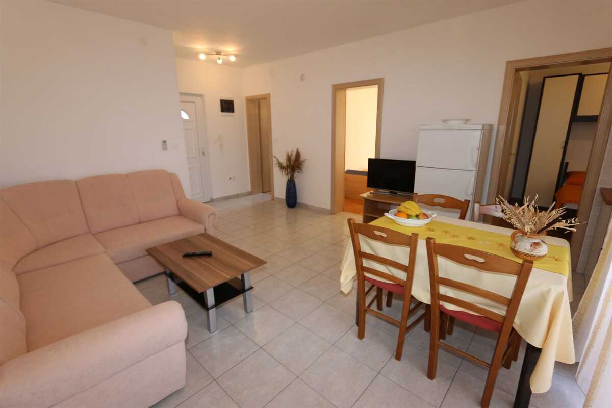 Apartment Dudovic Darko (10035-A4)