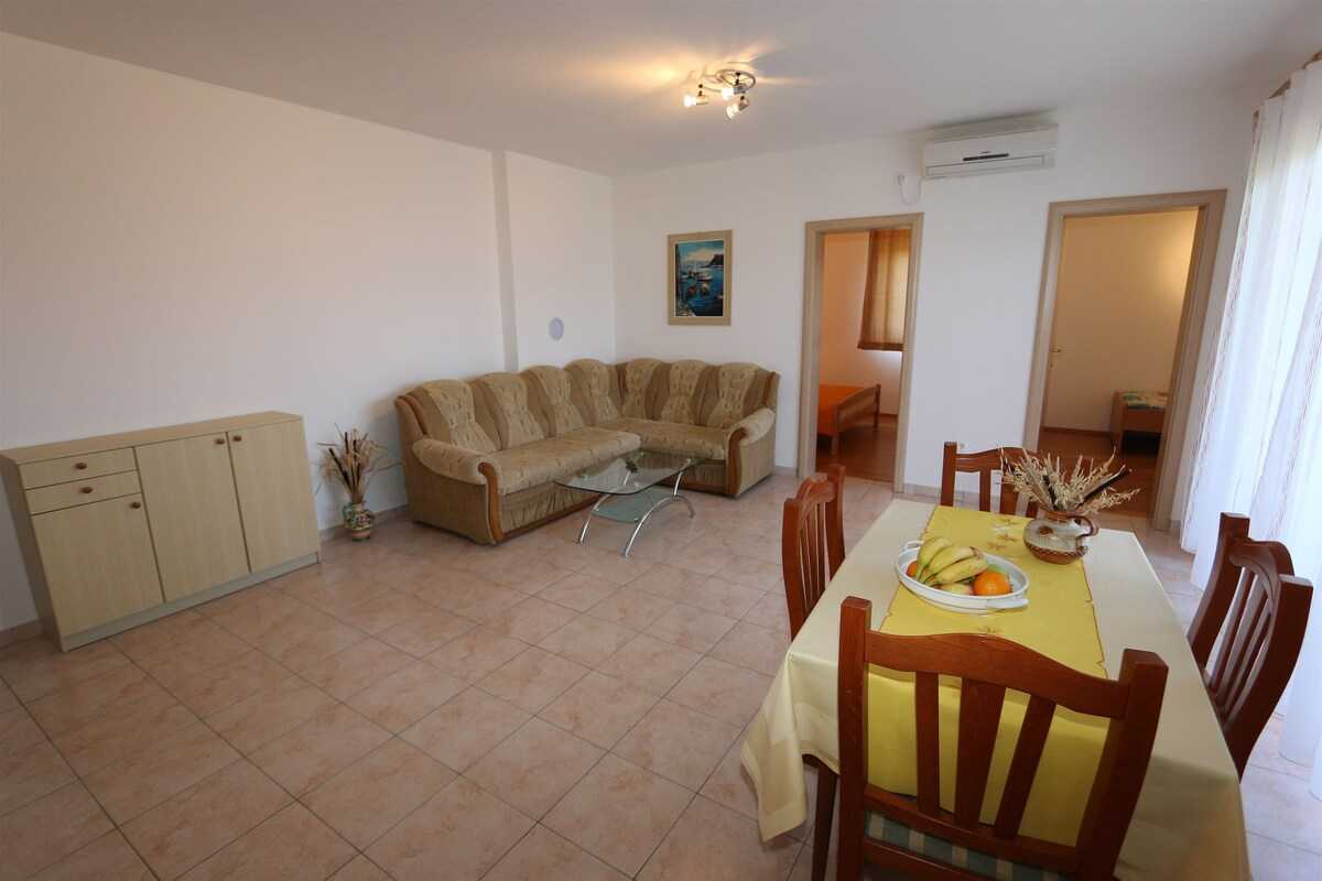 Apartment Dudovic Darko (10035-A3)