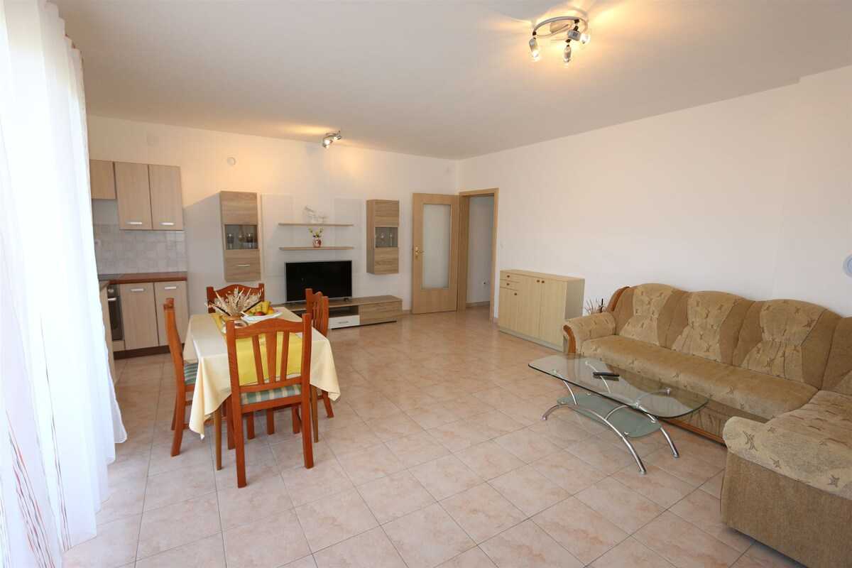 Apartment Dudovic Darko (10035-A3)
