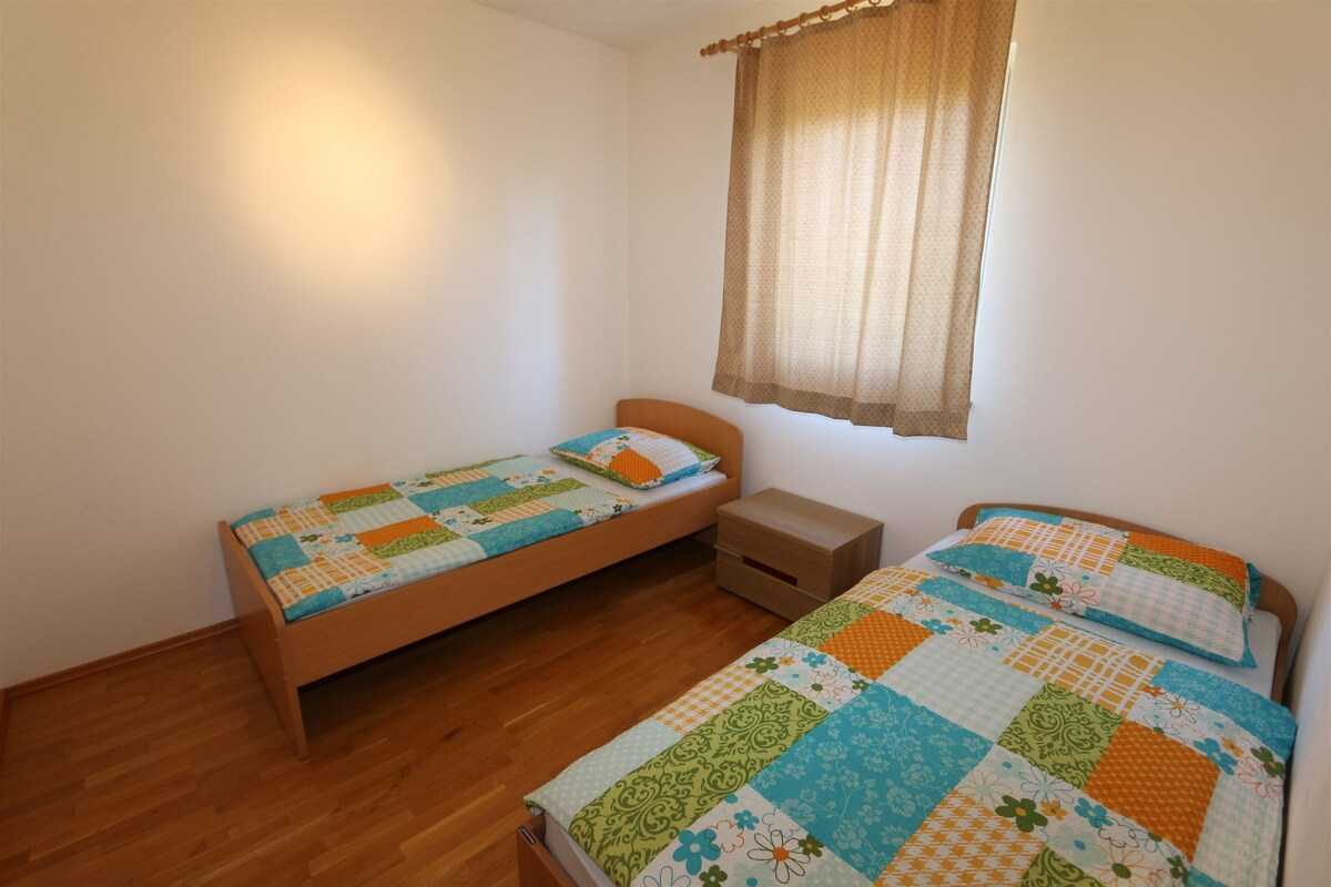 Apartment Dudovic Darko (10035-A3)