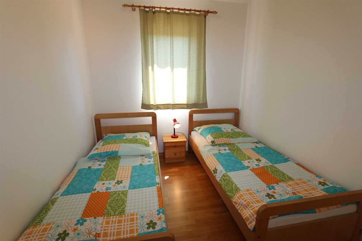 Apartment Dudovic Darko (10035-A5)
