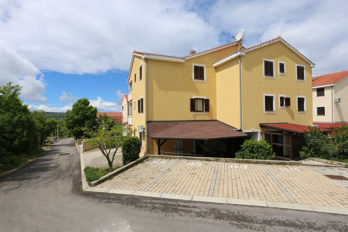 Apartment Bensak (10036-A1)