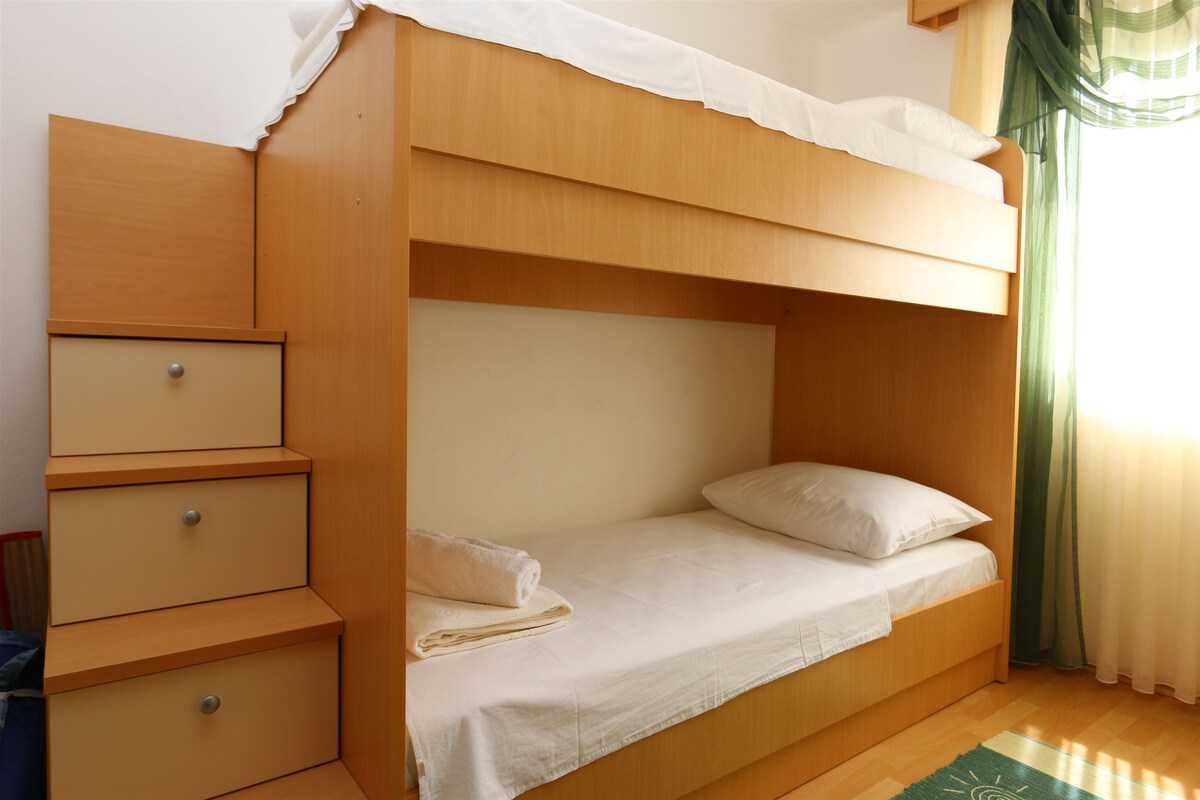 Apartment Bensak (10036-A1)