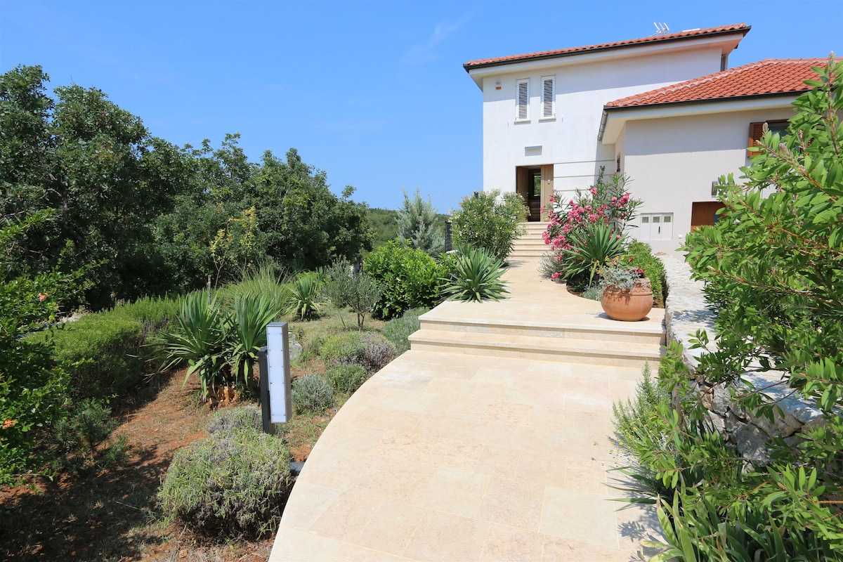 House Tripalo (10074-K1)