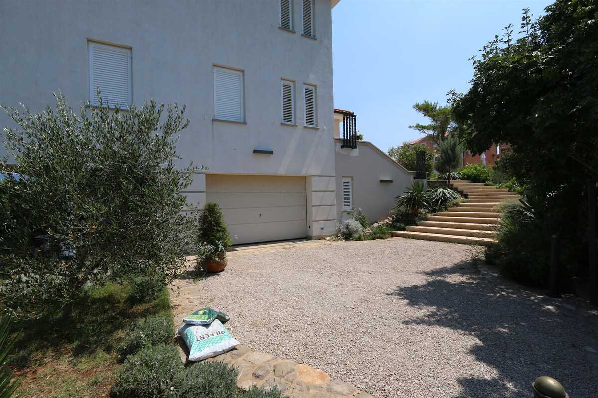 House Tripalo (10074-K1)
