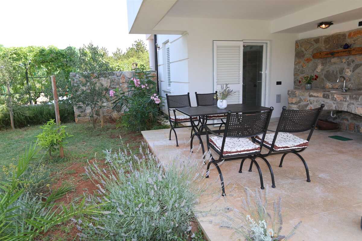 House Tripalo (10074-K1)