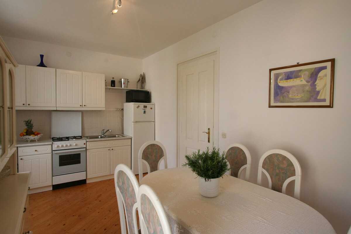 Apartment Stazić (35984-A1)