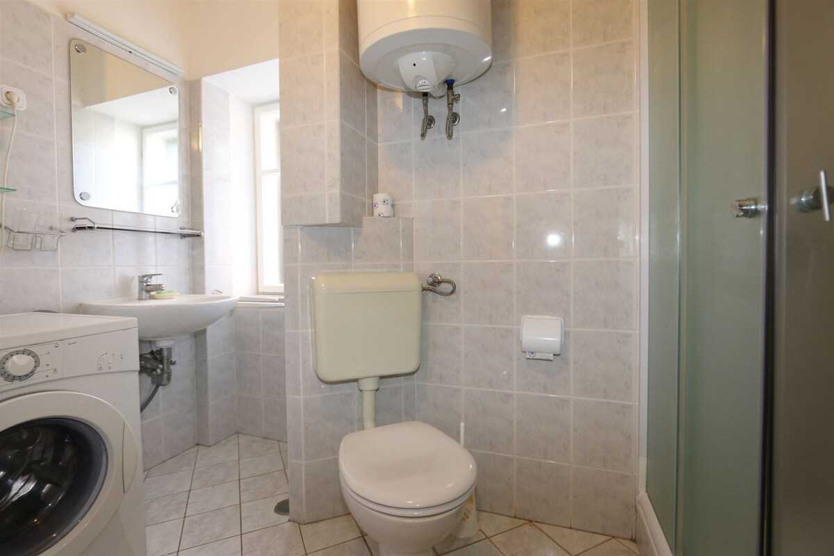 Apartment Stazić (35984-A1)