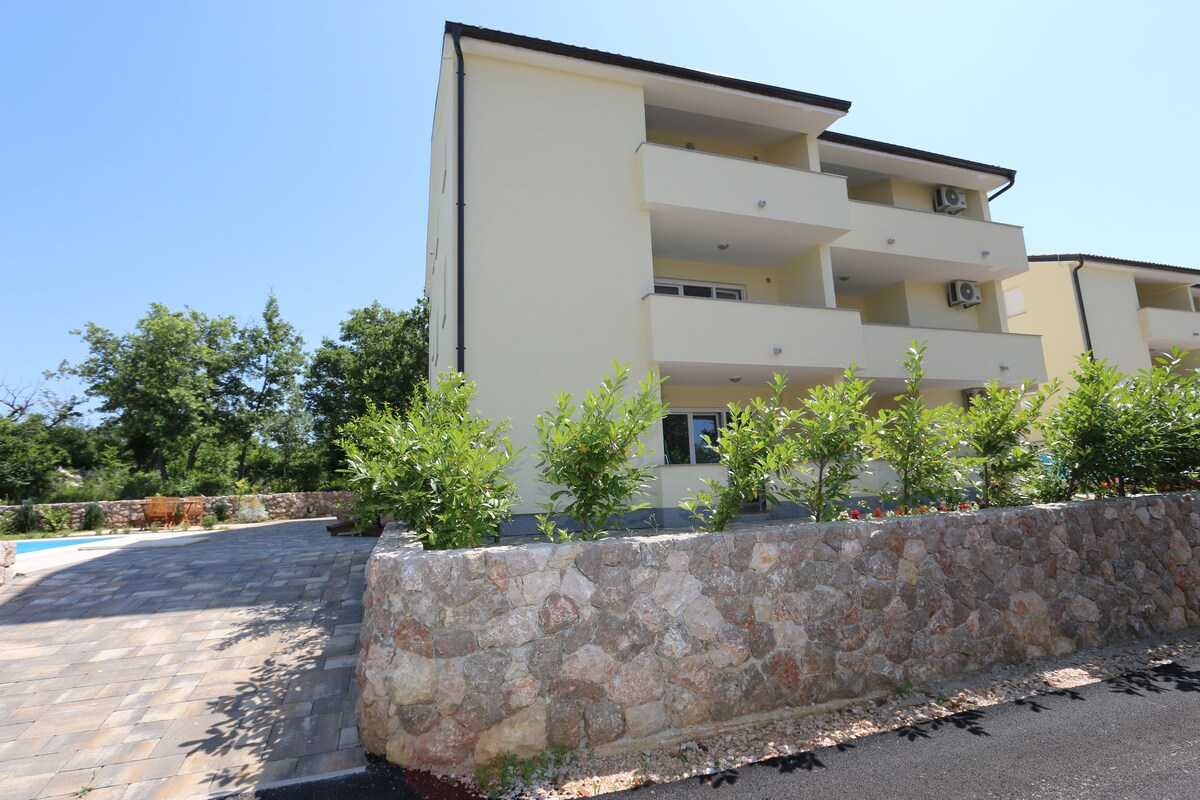 Apartment Saramandic (49858-A1)