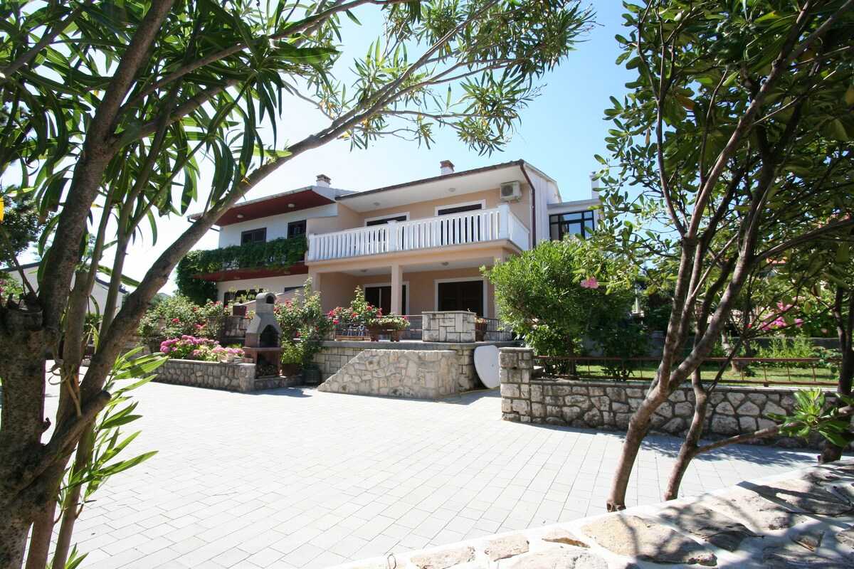 Apartment Grskovic G. Jesenovica (60242-A2)