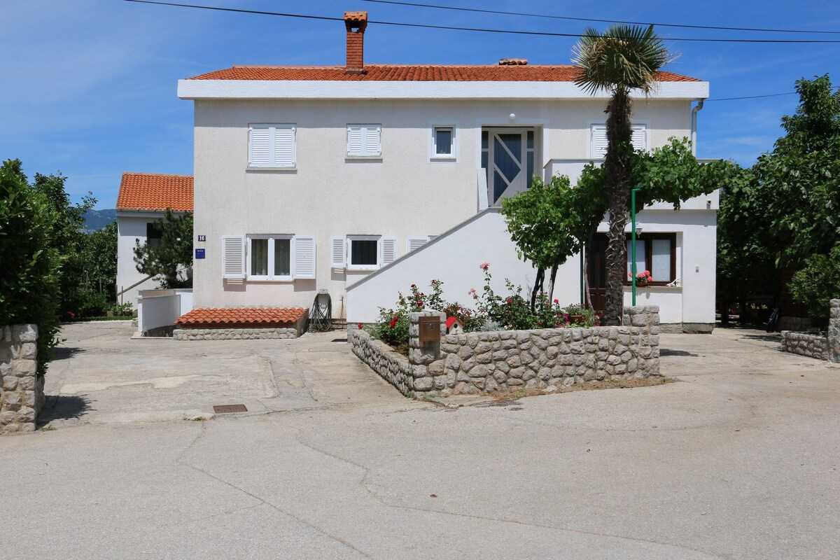 Apartment Brusic Ana (60246-A1)