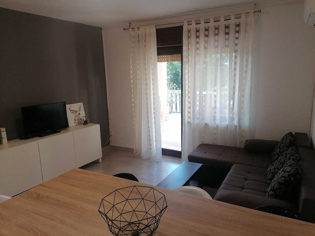 Apartment Grskovic G. Setaliste (60252-A1)